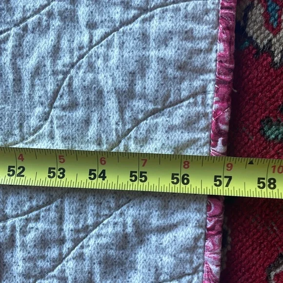 Handmade Chandelier Quilt Throw Blanket White Black Pink Red  (DOG NOT INCLUDED) - Picture 11 of 12